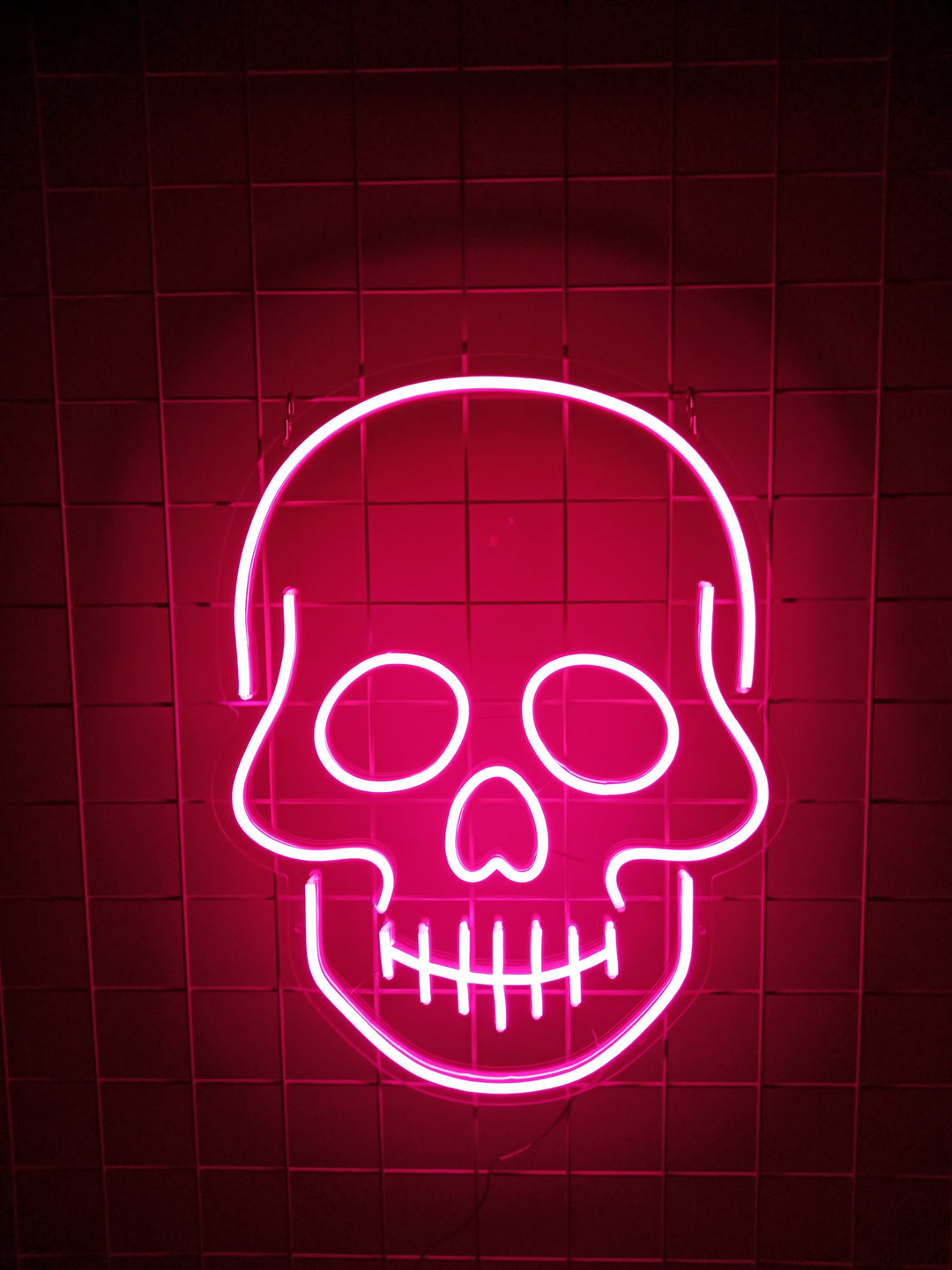 "Kranium" Neonskilt (Lagerbeholdning: 1 enheder)