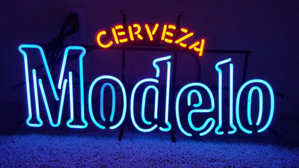 "Modelo Beer Bar" Neonskilt