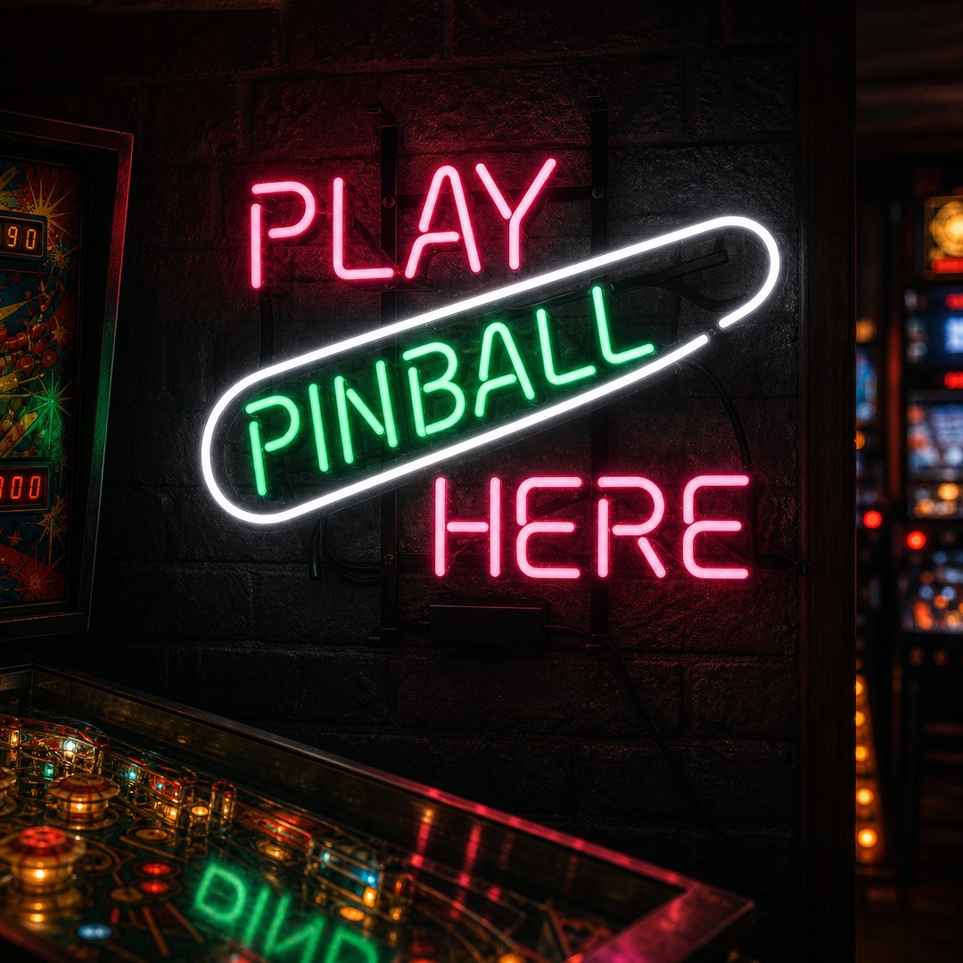 "Play Pinball Here, Spillerum" Neonskilt