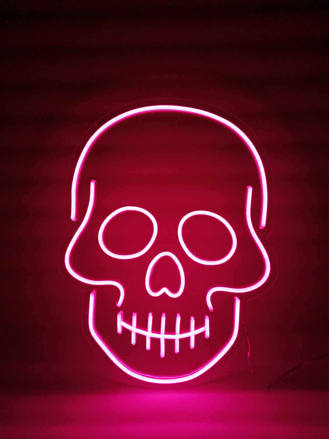"Kranium" Neonskilt (Lagerbeholdning: 1 enheder)